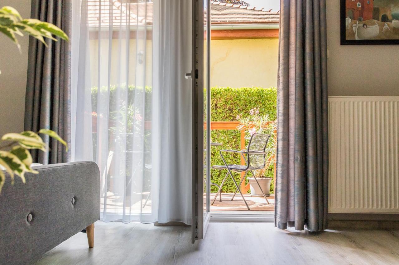 Balatonalmádi Villa 21 Boutique Rooms المظهر الخارجي الصورة