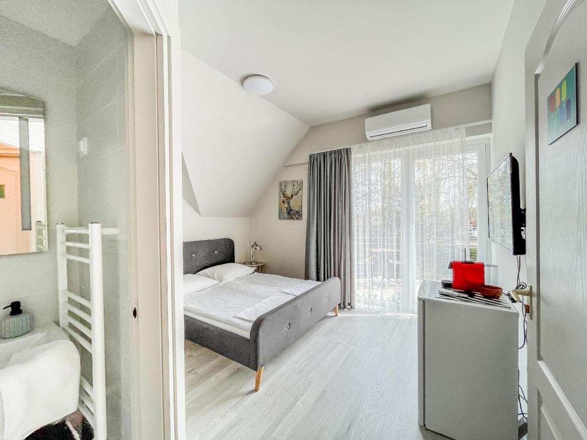 Balatonalmádi Villa 21 Boutique Rooms المظهر الخارجي الصورة